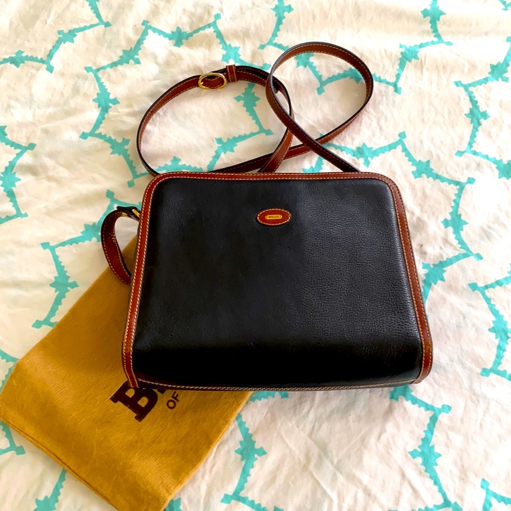 Bally vintage crossbody leather bag 8x10x3 black/brown